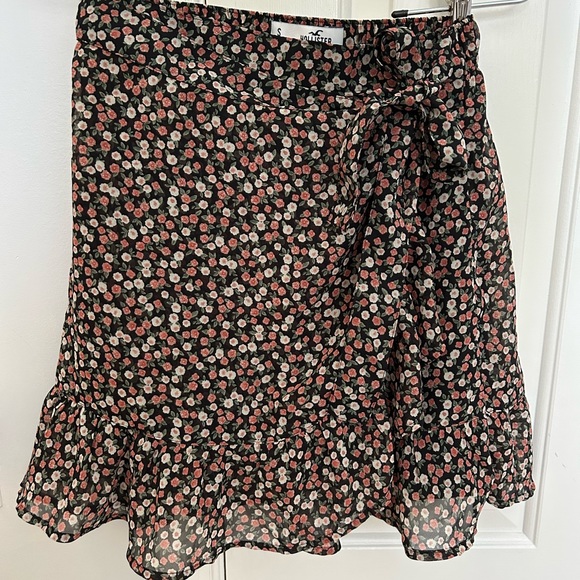 floral wrap skirt - Picture 1 of 4